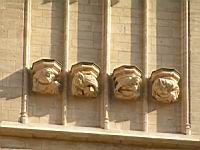 Lyon, Cathedrale Saint Jean, Facade, Console porte statue